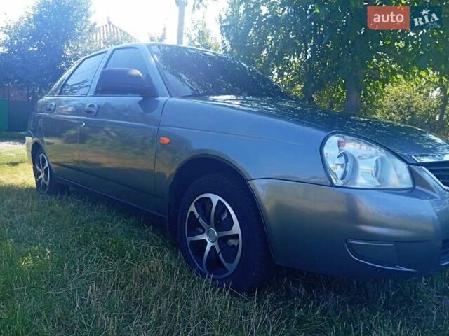 Сірий ВАЗ 2172 Priora, об'ємом двигуна 1.6 л та пробігом 180 тис. км за 2999 $, фото 1 на Automoto.ua