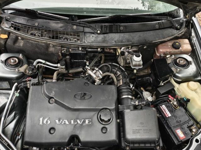 Серый ВАЗ 2172 Priora, объемом двигателя 1.6 л и пробегом 180 тыс. км за 2499 $, фото 7 на Automoto.ua