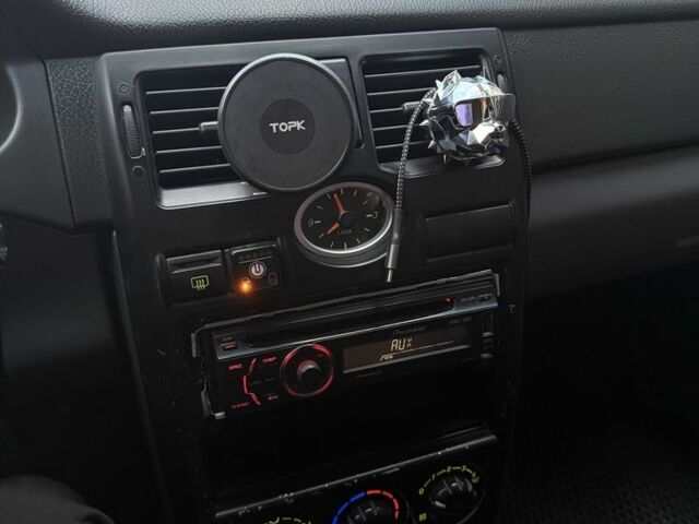 Серый ВАЗ 2172 Priora, объемом двигателя 1.6 л и пробегом 200 тыс. км за 3200 $, фото 4 на Automoto.ua