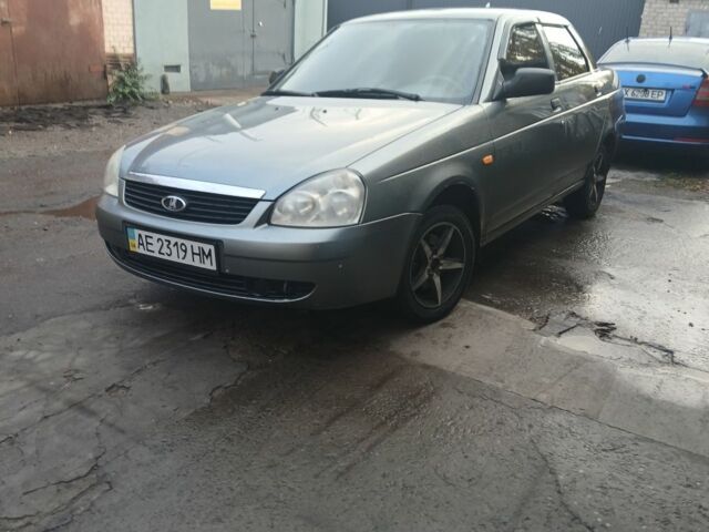 ВАЗ 2172 Priora 2010 у Кривому Розі на Automoto.ua Сірий ВАЗ 2172 Priora, об'ємом двигуна 1.6 л та пробігом 255 тис. км за 2500 $, фото 10 на Automoto.ua