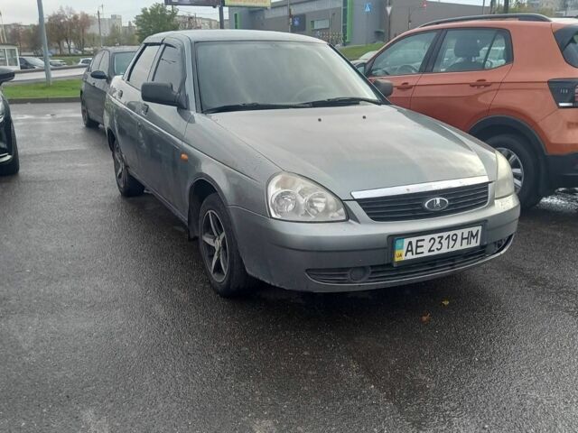 ВАЗ 2172 Priora 2010 у Кривому Розі на Automoto.ua Сірий ВАЗ 2172 Priora, об'ємом двигуна 1.6 л та пробігом 255 тис. км за 2500 $, фото 7 на Automoto.ua