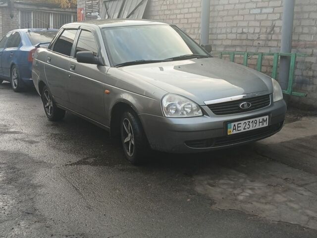 ВАЗ 2172 Priora 2010 у Кривому Розі на Automoto.ua Сірий ВАЗ 2172 Priora, об'ємом двигуна 1.6 л та пробігом 255 тис. км за 2500 $, фото 12 на Automoto.ua