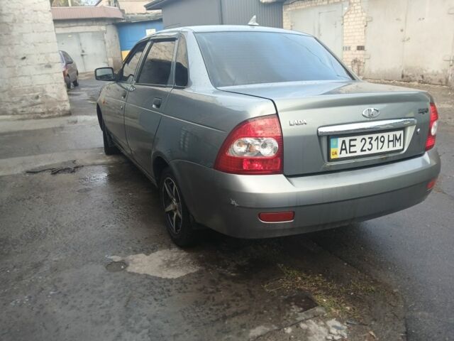 ВАЗ 2172 Priora 2010 у Кривому Розі на Automoto.ua Сірий ВАЗ 2172 Priora, об'ємом двигуна 1.6 л та пробігом 255 тис. км за 2500 $, фото 13 на Automoto.ua