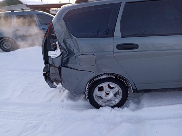 Сірий ВАЗ 2172 Priora, об'ємом двигуна 1.6 л та пробігом 240 тис. км за 1599 $, фото 7 на Automoto.ua