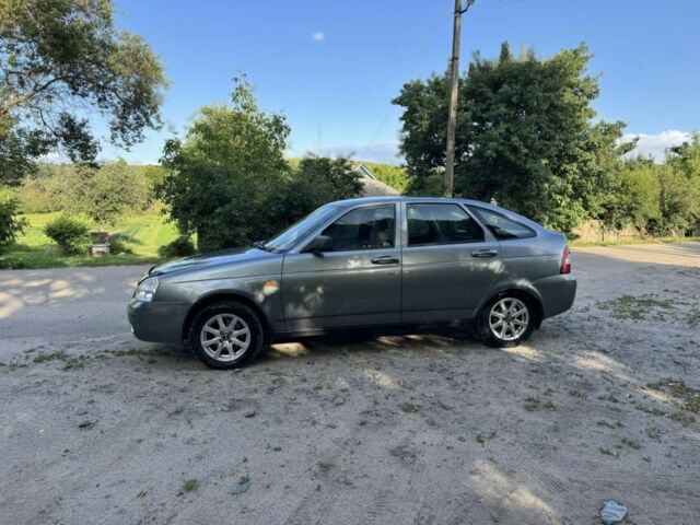 Сірий ВАЗ 2172 Priora, об'ємом двигуна 1.6 л та пробігом 125 тис. км за 2700 $, фото 1 на Automoto.ua