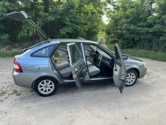 Сірий ВАЗ 2172 Priora, об'ємом двигуна 1.6 л та пробігом 125 тис. км за 2700 $, фото 12 на Automoto.ua