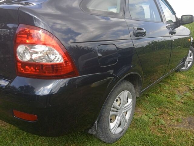 Синий ВАЗ 2172 Priora, объемом двигателя 1.6 л и пробегом 220 тыс. км за 2500 $, фото 18 на Automoto.ua