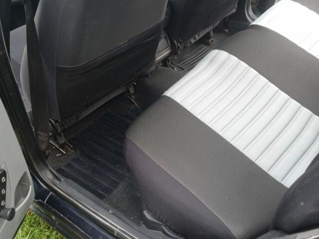 Синий ВАЗ 2172 Priora, объемом двигателя 1.6 л и пробегом 220 тыс. км за 2500 $, фото 5 на Automoto.ua