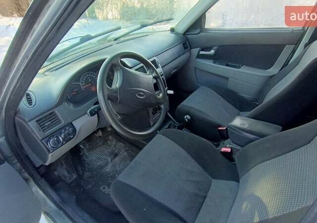 Синий ВАЗ 2172 Priora, объемом двигателя 1.6 л и пробегом 185 тыс. км за 1500 $, фото 13 на Automoto.ua
