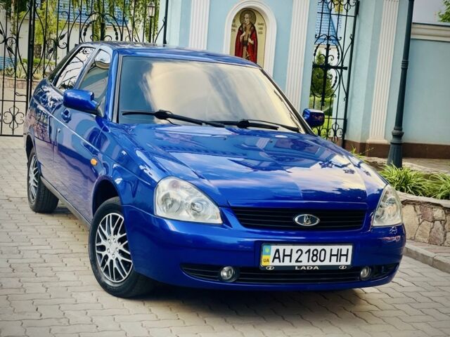 Синий ВАЗ 2172 Priora, объемом двигателя 1.6 л и пробегом 160 тыс. км за 3300 $, фото 2 на Automoto.ua