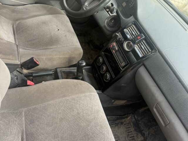 Синий ВАЗ 2172 Priora, объемом двигателя 1.6 л и пробегом 270 тыс. км за 1600 $, фото 9 на Automoto.ua