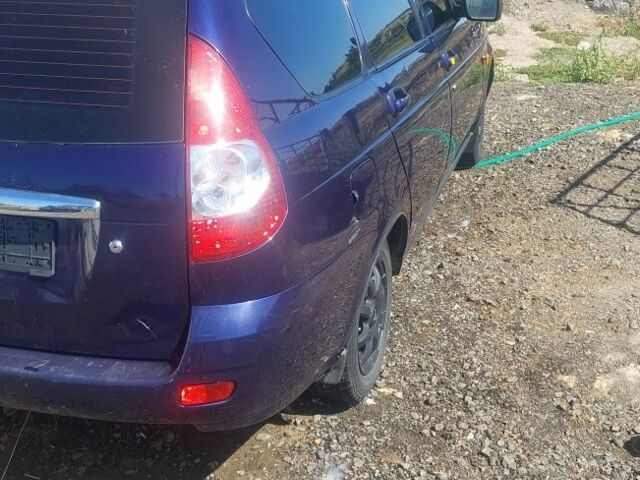 Синій ВАЗ 2172 Priora, об'ємом двигуна 1.6 л та пробігом 200 тис. км за 1705 $, фото 6 на Automoto.ua