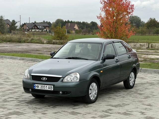 Зеленый ВАЗ 2172 Priora, объемом двигателя 1.6 л и пробегом 148 тыс. км за 3700 $, фото 2 на Automoto.ua