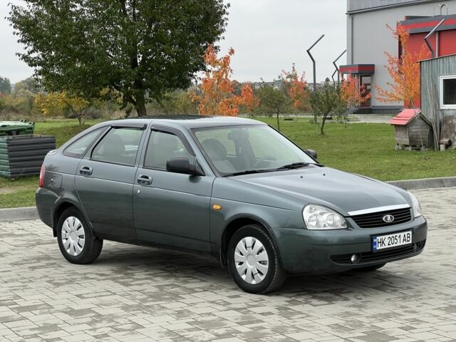 Зеленый ВАЗ 2172 Priora, объемом двигателя 1.6 л и пробегом 148 тыс. км за 3700 $, фото 6 на Automoto.ua