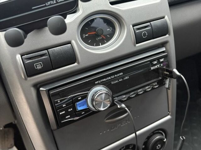 Зелений ВАЗ 2172 Priora, об'ємом двигуна 1.6 л та пробігом 50 тис. км за 4500 $, фото 8 на Automoto.ua