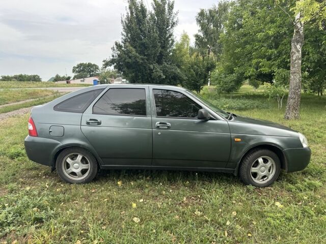 Зеленый ВАЗ 2172 Priora, объемом двигателя 1.6 л и пробегом 293 тыс. км за 2400 $, фото 3 на Automoto.ua