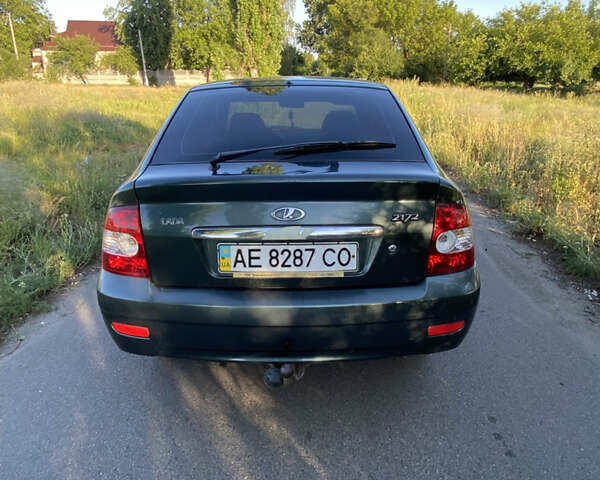 Зеленый ВАЗ 2172 Priora, объемом двигателя 1.6 л и пробегом 211 тыс. км за 2300 $, фото 4 на Automoto.ua