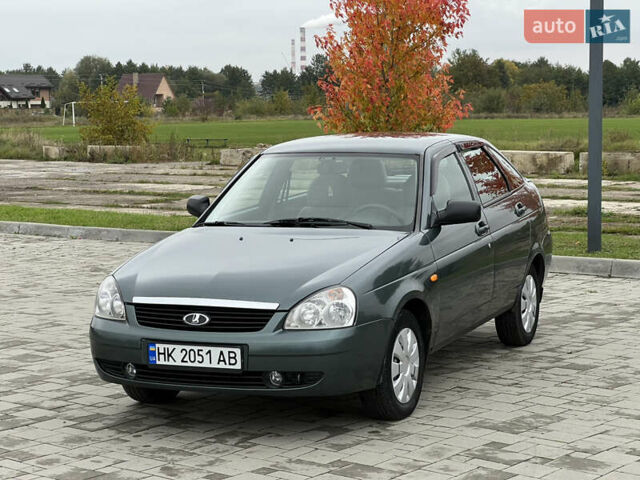 Зеленый ВАЗ 2172 Priora, объемом двигателя 1.6 л и пробегом 148 тыс. км за 3700 $, фото 2 на Automoto.ua