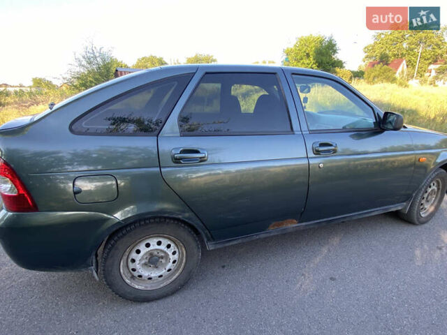 Зеленый ВАЗ 2172 Priora, объемом двигателя 1.6 л и пробегом 211 тыс. км за 2300 $, фото 5 на Automoto.ua
