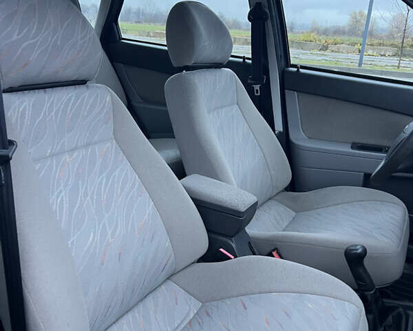 Зеленый ВАЗ 2172 Priora, объемом двигателя 1.6 л и пробегом 148 тыс. км за 3300 $, фото 37 на Automoto.ua