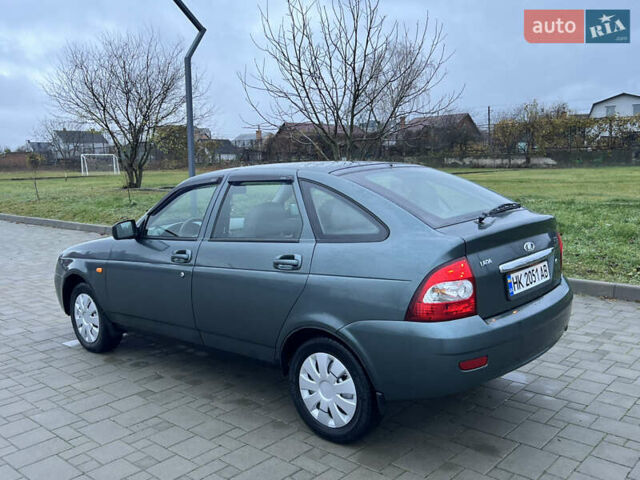 Зеленый ВАЗ 2172 Priora, объемом двигателя 1.6 л и пробегом 148 тыс. км за 3300 $, фото 9 на Automoto.ua