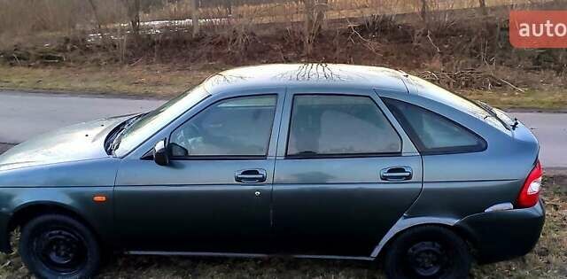 Зеленый ВАЗ 2172 Priora, объемом двигателя 1.6 л и пробегом 250 тыс. км за 2000 $, фото 3 на Automoto.ua