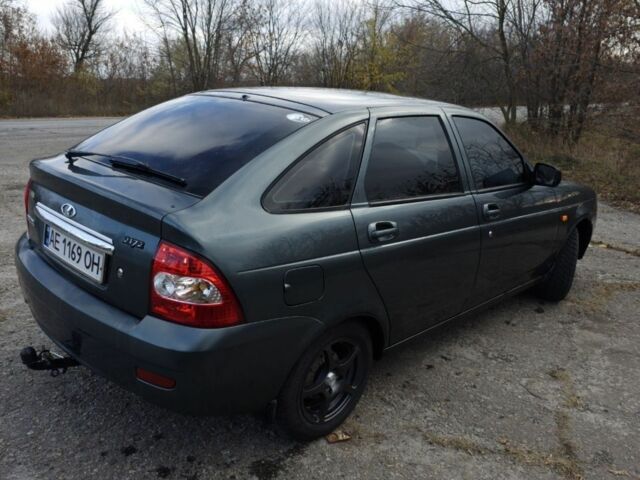 Зеленый ВАЗ 2172 Priora, объемом двигателя 1.6 л и пробегом 257 тыс. км за 3500 $, фото 3 на Automoto.ua