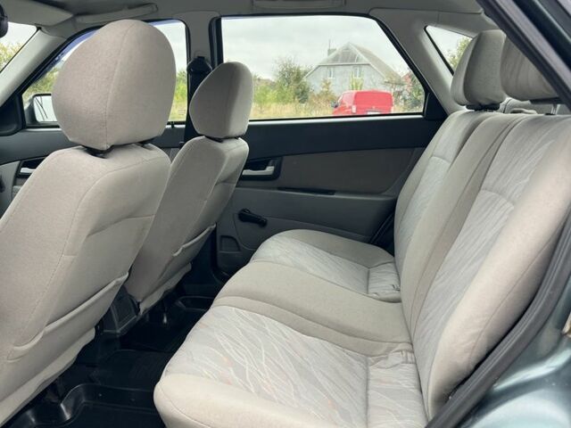 Зеленый ВАЗ 2172 Priora, объемом двигателя 1.6 л и пробегом 148 тыс. км за 3700 $, фото 11 на Automoto.ua