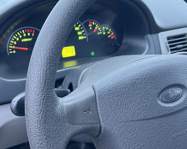 Зеленый ВАЗ 2172 Priora, объемом двигателя 1.6 л и пробегом 148 тыс. км за 3300 $, фото 22 на Automoto.ua