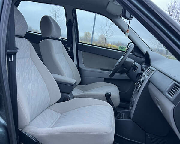 Зеленый ВАЗ 2172 Priora, объемом двигателя 1.6 л и пробегом 148 тыс. км за 3300 $, фото 36 на Automoto.ua