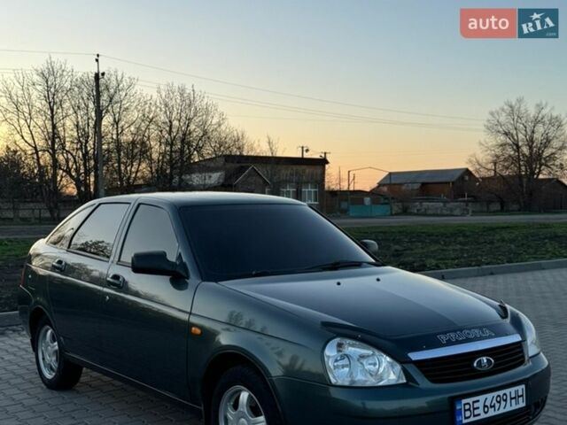 Зеленый ВАЗ 2172 Priora, объемом двигателя 1.6 л и пробегом 170 тыс. км за 2600 $, фото 2 на Automoto.ua