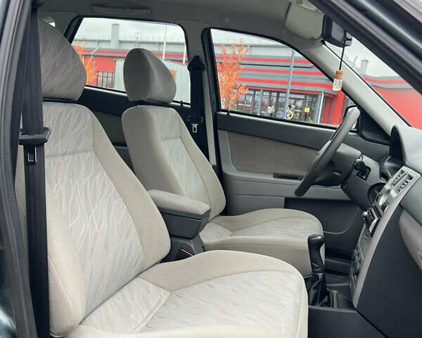 Зеленый ВАЗ 2172 Priora, объемом двигателя 1.6 л и пробегом 148 тыс. км за 3700 $, фото 29 на Automoto.ua