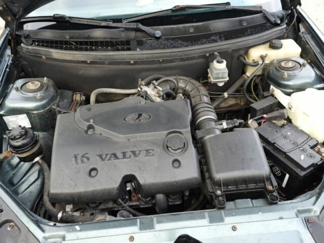 Зеленый ВАЗ 2172 Priora, объемом двигателя 1.6 л и пробегом 257 тыс. км за 3500 $, фото 7 на Automoto.ua