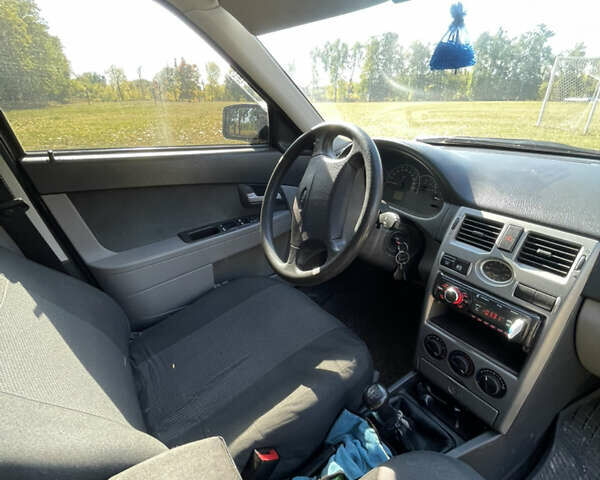 Зеленый ВАЗ 2172 Priora, объемом двигателя 1.6 л и пробегом 200 тыс. км за 2500 $, фото 7 на Automoto.ua
