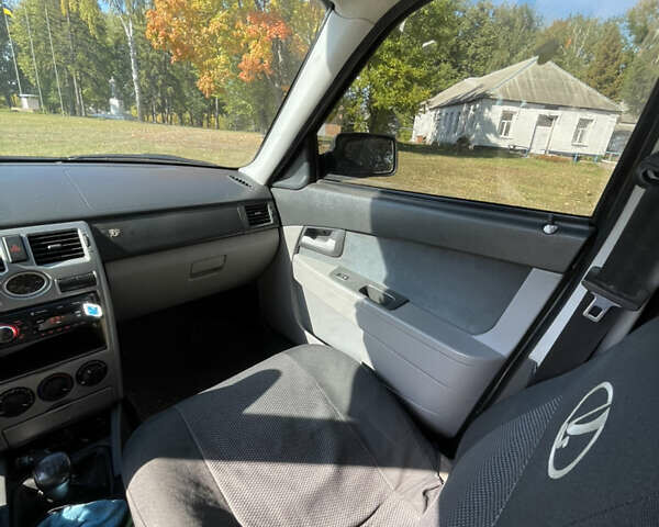 Зеленый ВАЗ 2172 Priora, объемом двигателя 1.6 л и пробегом 200 тыс. км за 2300 $, фото 6 на Automoto.ua