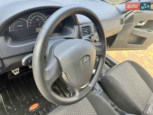 Зеленый ВАЗ 2172 Priora, объемом двигателя 1.6 л и пробегом 103 тыс. км за 4700 $, фото 40 на Automoto.ua