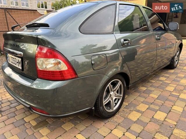 Зеленый ВАЗ 2172 Priora, объемом двигателя 1.6 л и пробегом 103 тыс. км за 4700 $, фото 5 на Automoto.ua