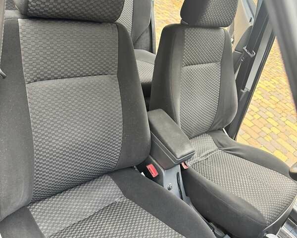 Зеленый ВАЗ 2172 Priora, объемом двигателя 1.6 л и пробегом 103 тыс. км за 4700 $, фото 35 на Automoto.ua