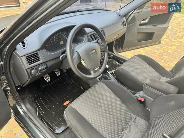 Зеленый ВАЗ 2172 Priora, объемом двигателя 1.6 л и пробегом 103 тыс. км за 4700 $, фото 23 на Automoto.ua