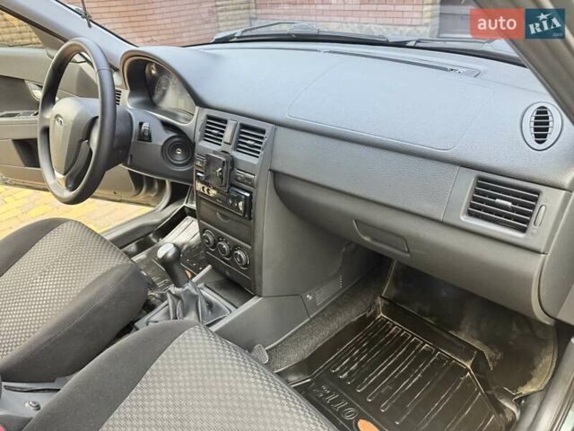 Зеленый ВАЗ 2172 Priora, объемом двигателя 1.6 л и пробегом 103 тыс. км за 4700 $, фото 33 на Automoto.ua