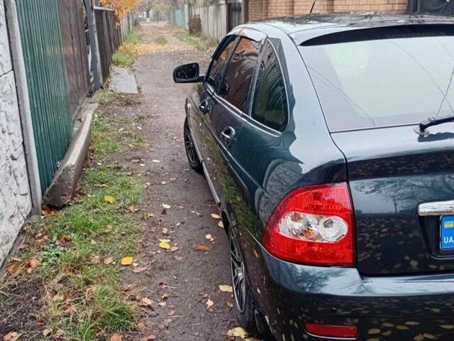 Зеленый ВАЗ 2172 Priora, объемом двигателя 1.6 л и пробегом 87 тыс. км за 3800 $, фото 1 на Automoto.ua