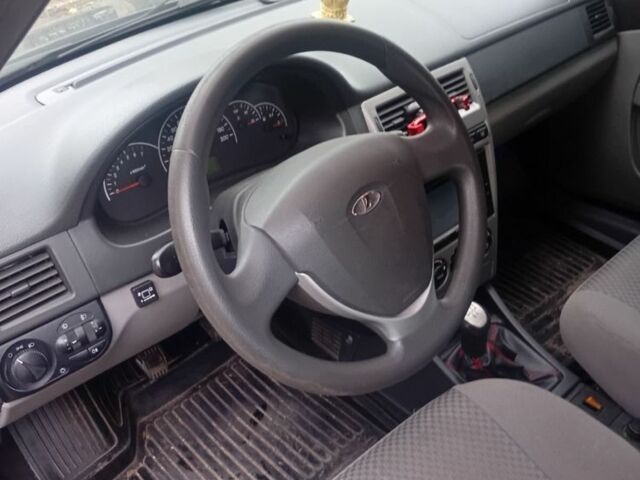 Зеленый ВАЗ 2172 Priora, объемом двигателя 1.6 л и пробегом 87 тыс. км за 3800 $, фото 20 на Automoto.ua