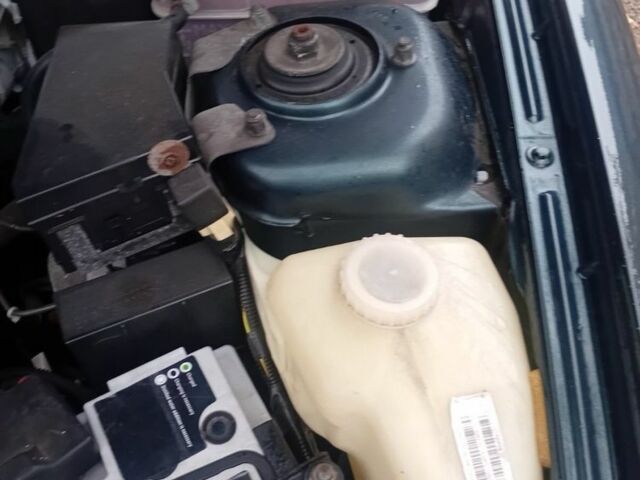 Зеленый ВАЗ 2172 Priora, объемом двигателя 1.6 л и пробегом 87 тыс. км за 3800 $, фото 15 на Automoto.ua