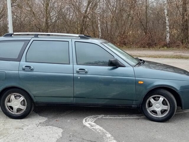 Зеленый ВАЗ 2172 Priora, объемом двигателя 1.6 л и пробегом 140 тыс. км за 2550 $, фото 5 на Automoto.ua