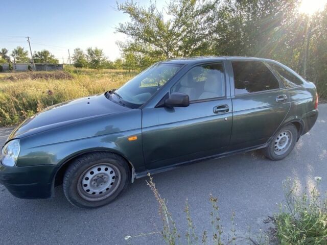 Зеленый ВАЗ 2172 Priora, объемом двигателя 1.6 л и пробегом 211 тыс. км за 2300 $, фото 1 на Automoto.ua