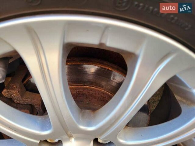 ВАЗ 2190 Гранта 2013 у Чернігові на Automoto.ua Білий ВАЗ 2190 Гранта, об'ємом двигуна 1.6 л та пробігом 111 тис. км за 3800 $, фото 21 на Automoto.ua