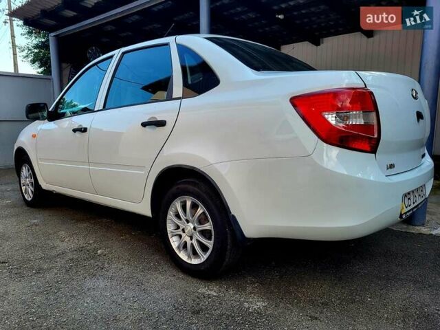 ВАЗ 2190 Гранта 2013 у Чернігові на Automoto.ua Білий ВАЗ 2190 Гранта, об'ємом двигуна 1.6 л та пробігом 111 тис. км за 3800 $, фото 23 на Automoto.ua
