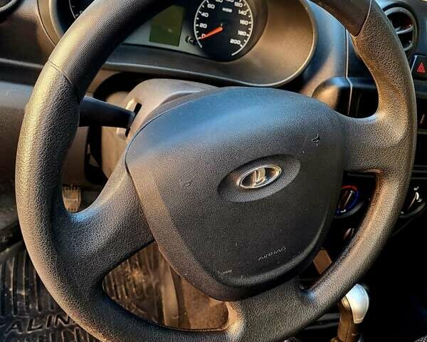 ВАЗ 2190 Гранта 2013 у Чернігові на Automoto.ua Білий ВАЗ 2190 Гранта, об'ємом двигуна 1.6 л та пробігом 111 тис. км за 3800 $, фото 13 на Automoto.ua