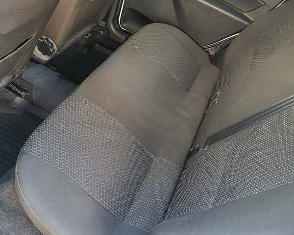 ВАЗ 2190 Гранта 2013 у Чернігові на Automoto.ua Білий ВАЗ 2190 Гранта, об'ємом двигуна 1.6 л та пробігом 111 тис. км за 3800 $, фото 15 на Automoto.ua