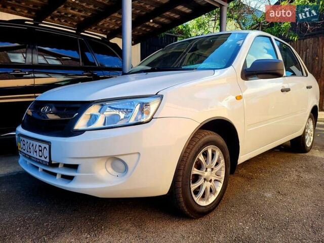 ВАЗ 2190 Гранта 2013 у Чернігові на Automoto.ua Білий ВАЗ 2190 Гранта, об'ємом двигуна 1.6 л та пробігом 111 тис. км за 3800 $, фото 19 на Automoto.ua